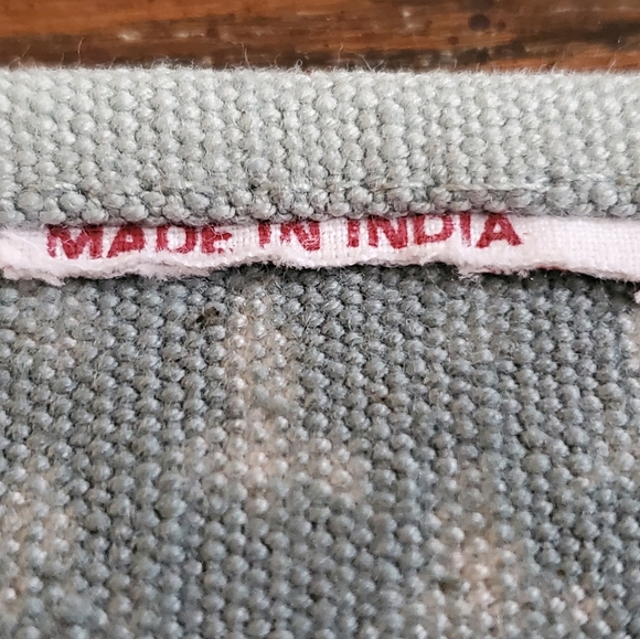 Set Of Twelve Matching Placemats - Picture 6 of 6